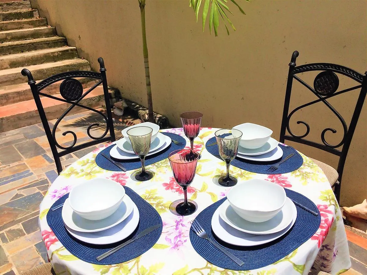 Annie'S White House On The Hill Apartment Negril Jamaica
