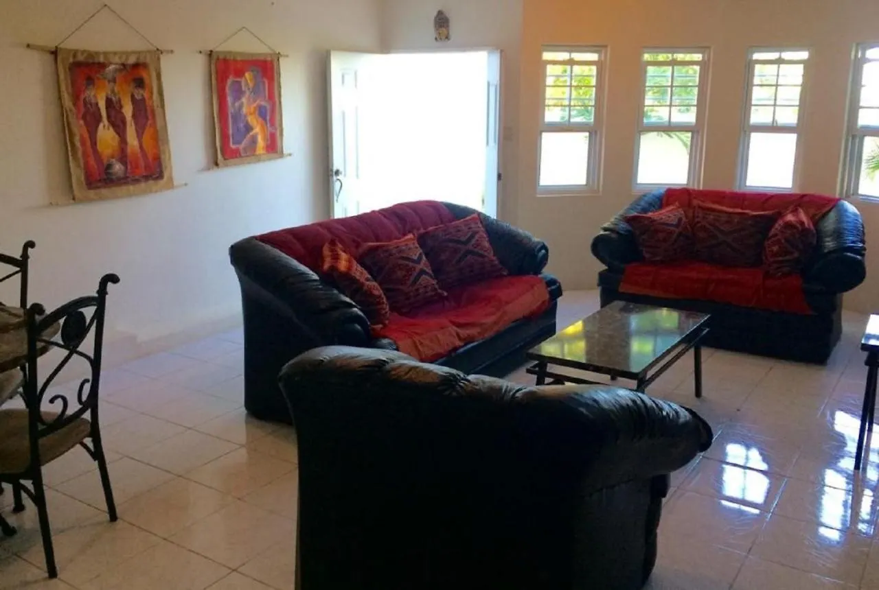 Annie'S White House On The Hill Apartment Negril